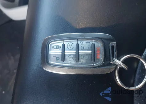 2020 Chrysler Voyager Lxi из США, поврежденный, VIN 2C4RC1DG8LR262449